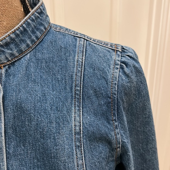 GAP Jean Jacket with Stand Up Collar and Ruffle Detailing Small - Picture 6 of 9